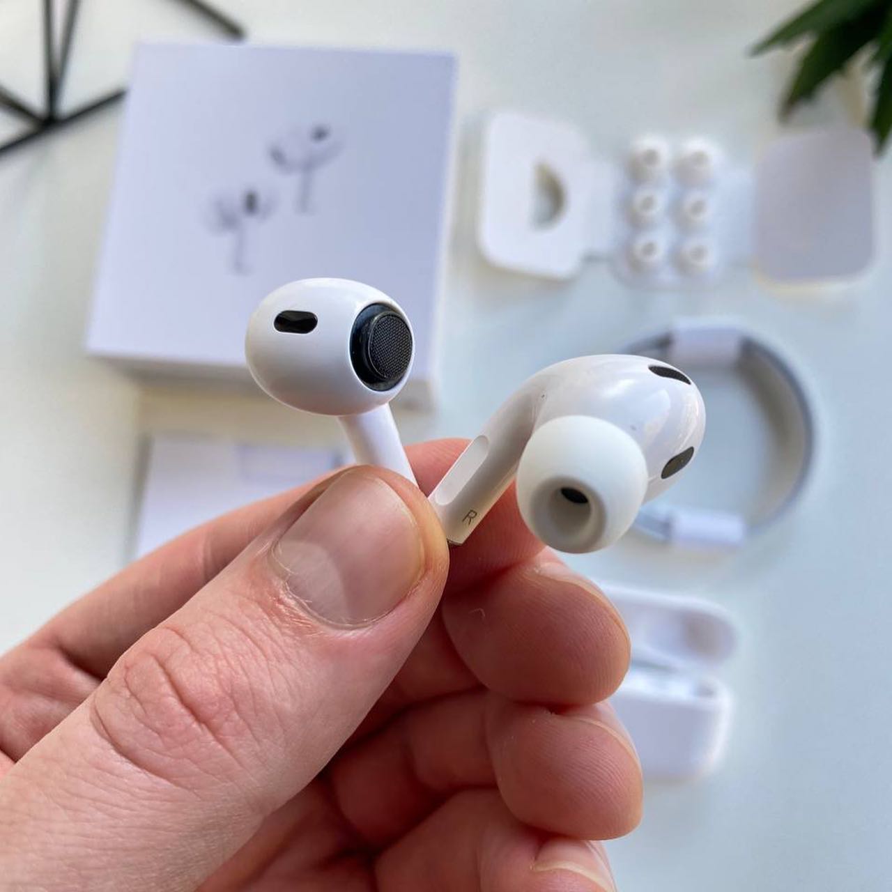 Airpods Pro 2nd Generation 1:1 with wireless charging case